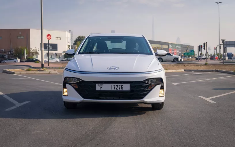 Dubai'de kiralık Hyundai Accent (Beyaz), 2024