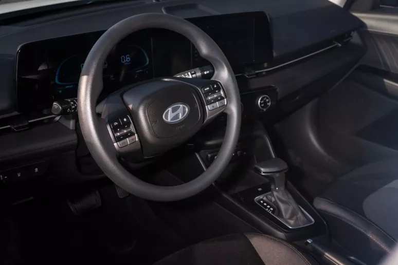 Dubai'de kiralık Hyundai Accent (Beyaz), 2024