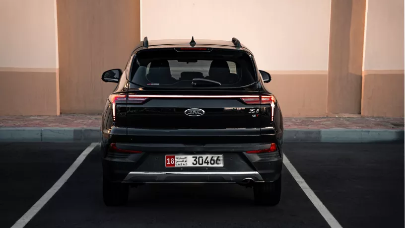 JAC JS4 (Negro), 2023 para alquiler en Abu Dhabi