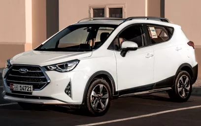 JAC S3 (Blanco), 2023 para alquiler en Abu Dhabi