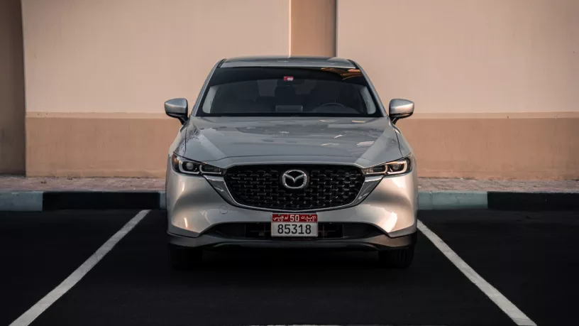 在阿布扎比 租 马自达CX5 (灰色), 2021