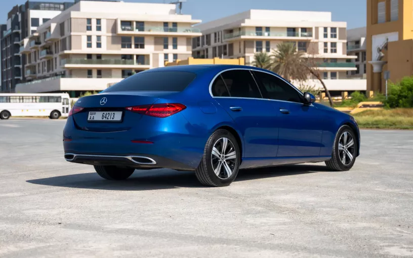 Mercedes C200 (Blu), 2022 in affitto a Ras Al Khaimah