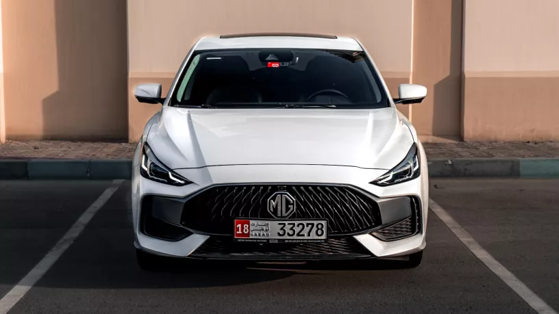 MG GT (Blanco), 2023 para alquiler en Abu Dhabi