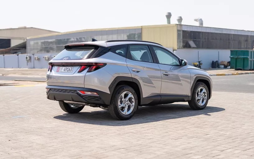 Hyundai Tucson (Plata), 2024 para alquiler en Dub&aacute;i