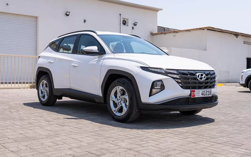 Hyundai Tucson (Blanco), 2024 para alquiler en Dub&aacute;i