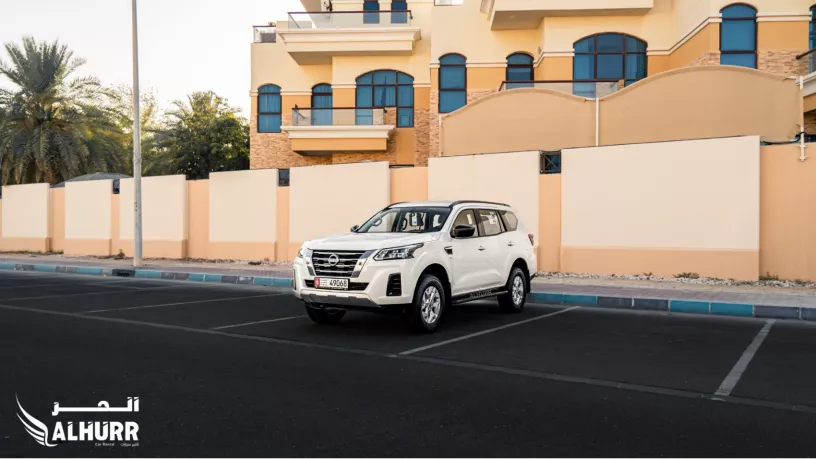 Nissan Xterra (Blanco), 2024 para alquiler en Dub&aacute;i
