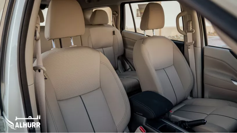 Nissan Xterra (Blanco), 2024 para alquiler en Dub&aacute;i