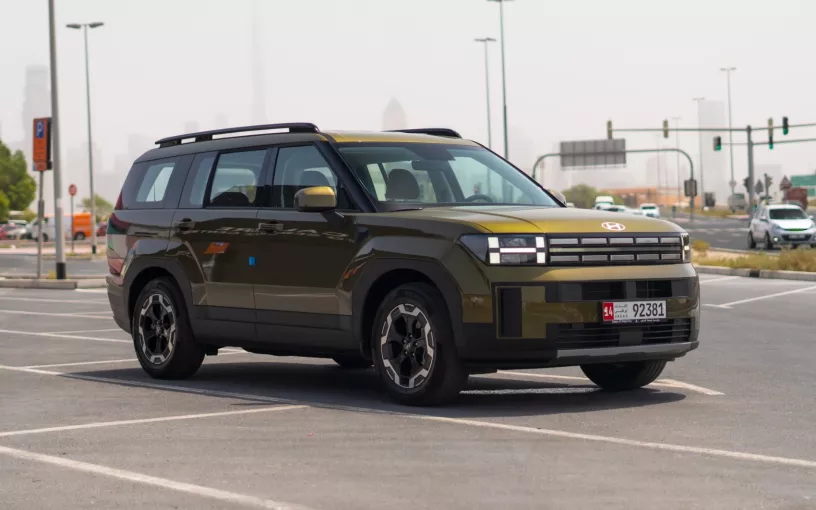 Hyundai Santa Fe (Verte), 2024 &agrave; louer &agrave; Abu Dhabi