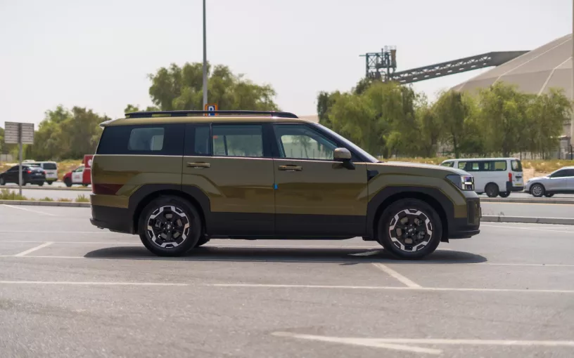 Hyundai Santa Fe (Verte), 2024 &agrave; louer &agrave; Abu Dhabi