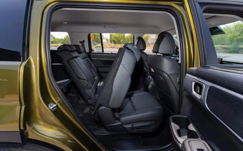 Hyundai Santa Fe (Verte), 2024 &agrave; louer &agrave; Abu Dhabi