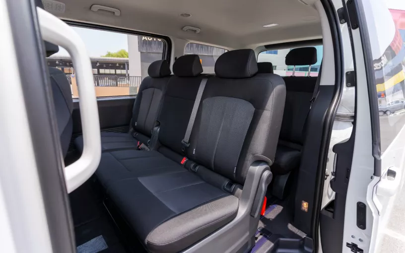 Dubai'de kiralık Hyundai Staria (Beyaz), 2024