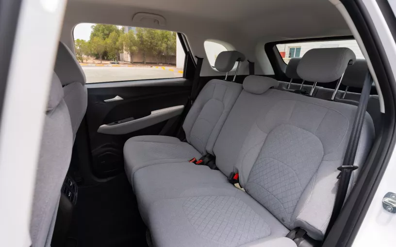 Chevrolet Captiva (Bianca), 2024 in affitto a Dubai