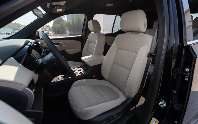 Chevrolet Traverse (Nero), 2024 in affitto a Dubai