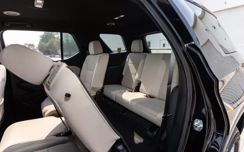 Chevrolet Traverse (Nero), 2024 in affitto a Dubai
