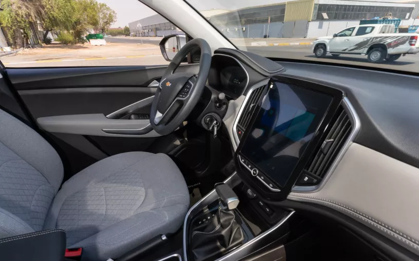 Chevrolet Captiva (Серый), 2024 для аренды в Абу-Даби
