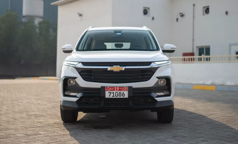 Chevrolet Captiva (Wei&szlig;), 2024  zur Miete in Dubai