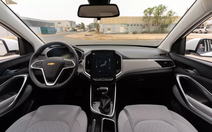 Chevrolet Captiva (Белый), 2024 для аренды в Дубай