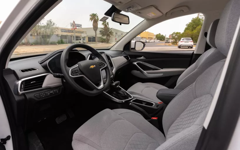Chevrolet Captiva (Белый), 2024 для аренды в Дубай