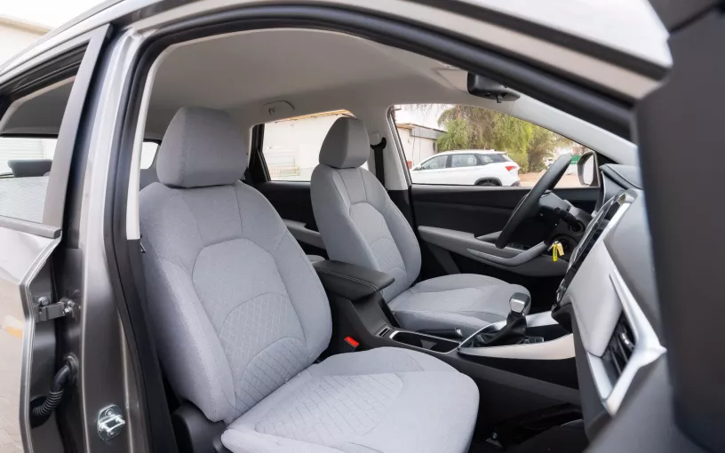 Chevrolet Captiva (Argento), 2024 in affitto a Dubai