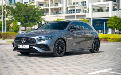 Dubai'de kiralık Mercedes A200 (Gri), 2025