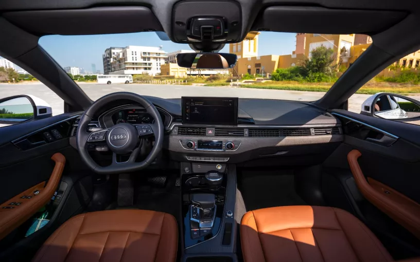 Dubai'de kiralık Audi A5 (Beyaz), 2024