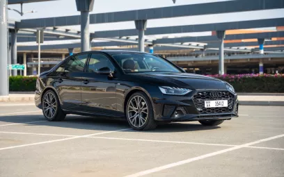 Audi A4 (Schwarz), 2024 zur Miete in Dubai