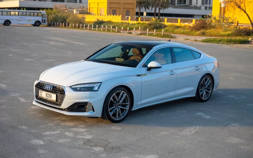 Dubai'de kiralık Audi A5 (Beyaz), 2024
