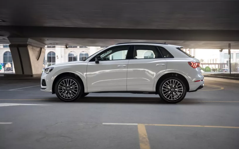 Audi Q3 (Bianca), 2024 in affitto a Dubai