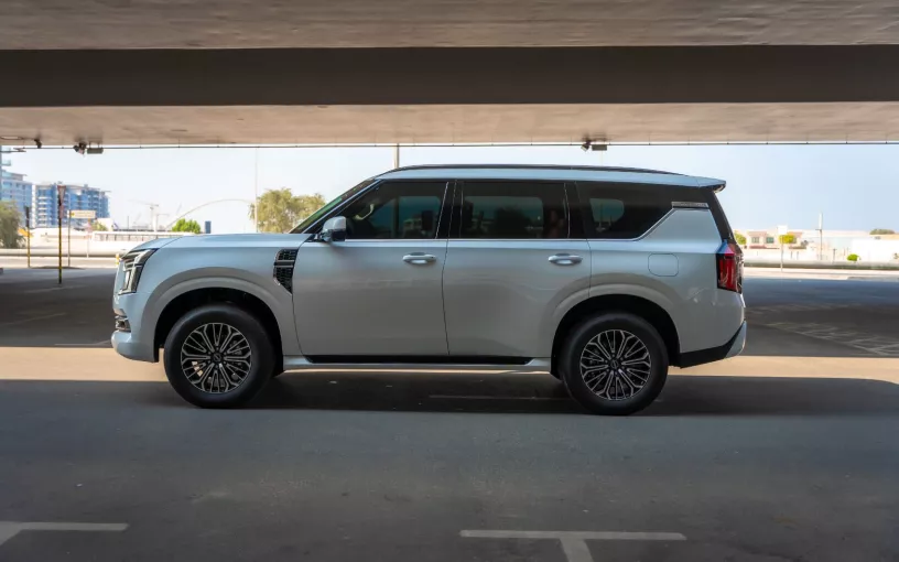Nissan Patrol Platinum V6 (Wei&szlig;), 2025  zur Miete in Abu Dhabi