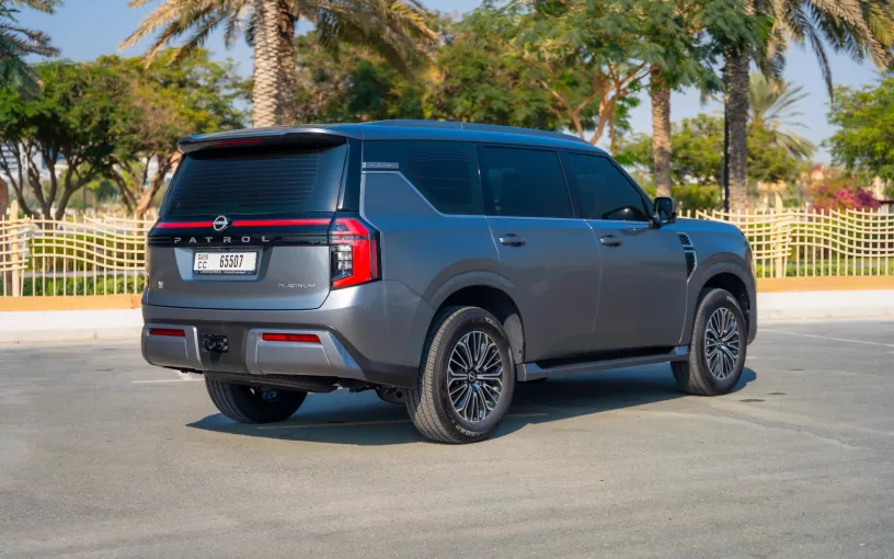 Dubai'de kiralık Nissan Patrol Platinum V6 (Gri), 2025