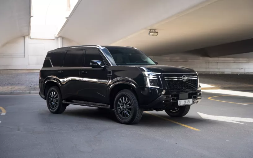 Nissan Patrol SE (Schwarz), 2025  zur Miete in Dubai