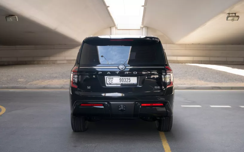 Nissan Patrol SE (Schwarz), 2025  zur Miete in Dubai