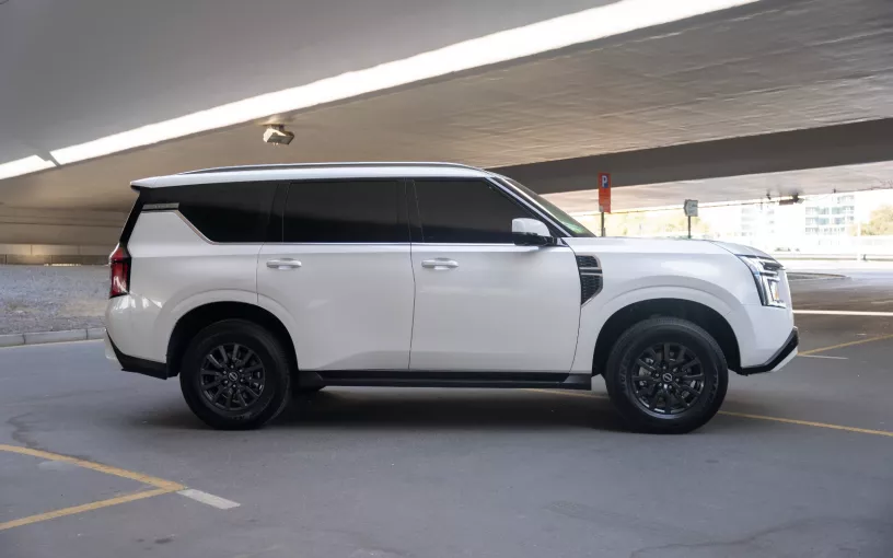 Nissan Patrol SE (Wei&szlig;), 2025  zur Miete in Dubai