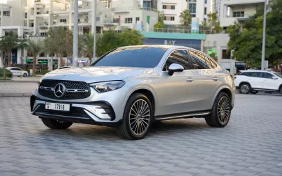 Mercedes GLC 300 (Серебро), 2024 для аренды в Дубай