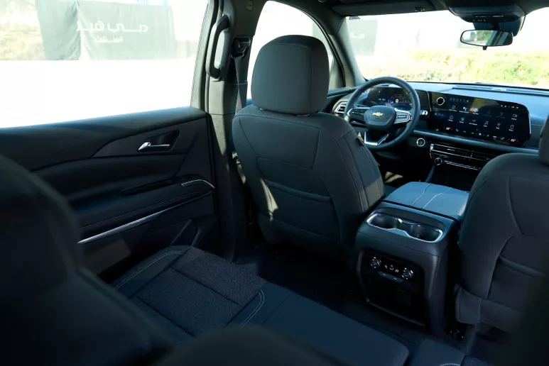 Dubai'de kiralık Chevrolet traverse (Gri), 2025