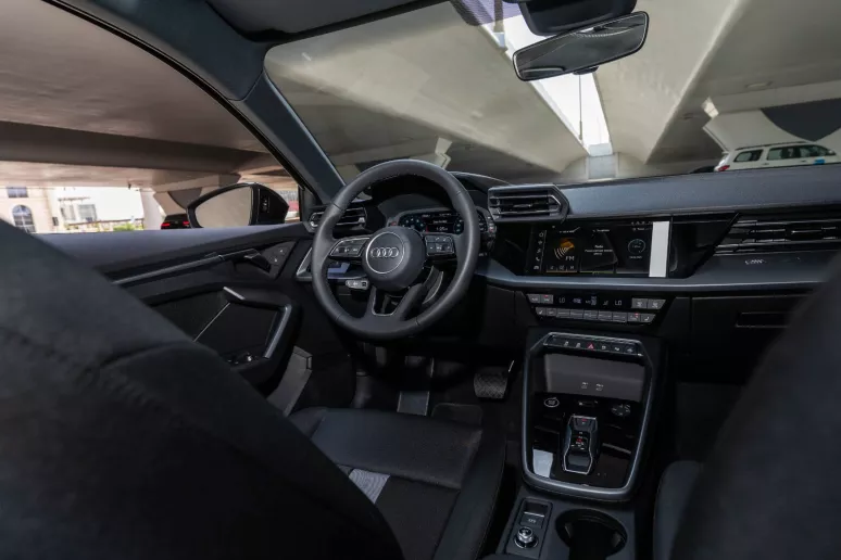 Audi A3 (Grau), 2025  zur Miete in Dubai
