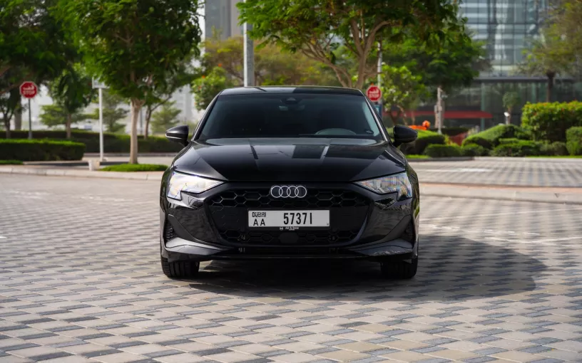 Audi A3 (Schwarz), 2025  zur Miete in Dubai