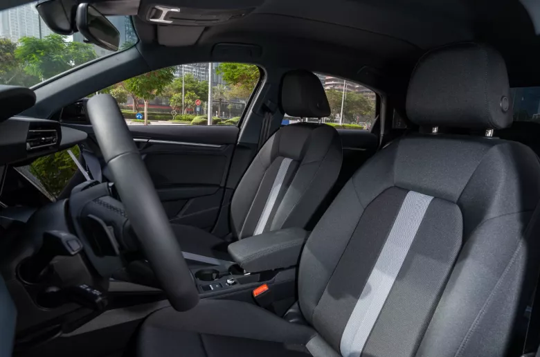 Audi A3 (Schwarz), 2025  zur Miete in Dubai