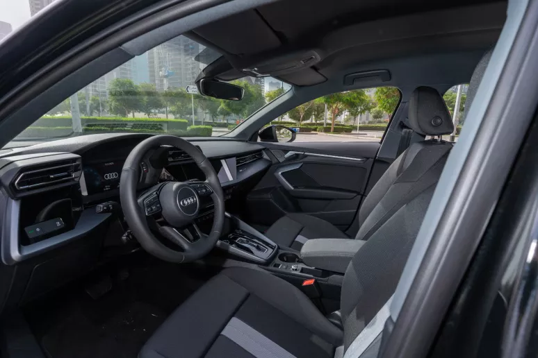 Audi A3 (Schwarz), 2025  zur Miete in Dubai