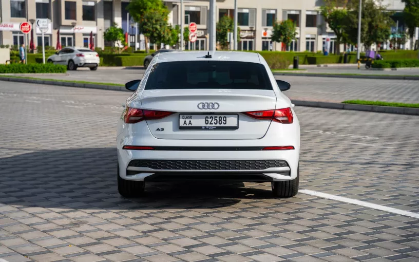 Audi A3 (Белый), 2025 для аренды в Рас-эль-Хайме