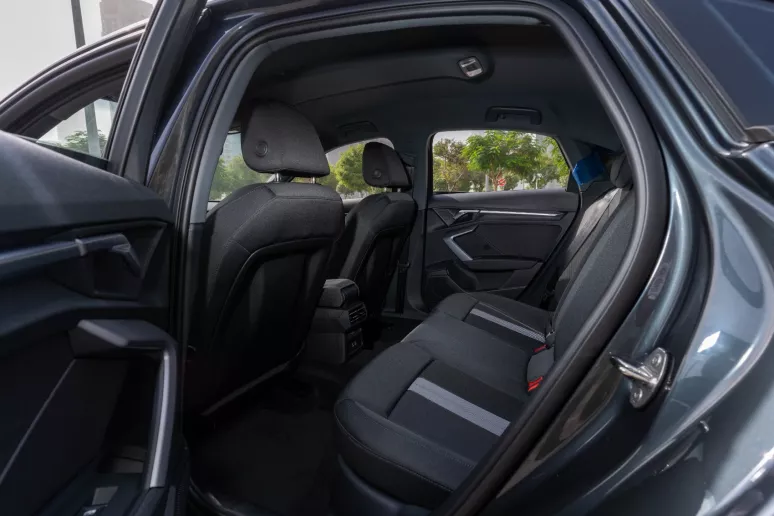 Audi A3 (Grau), 2025  zur Miete in Dubai