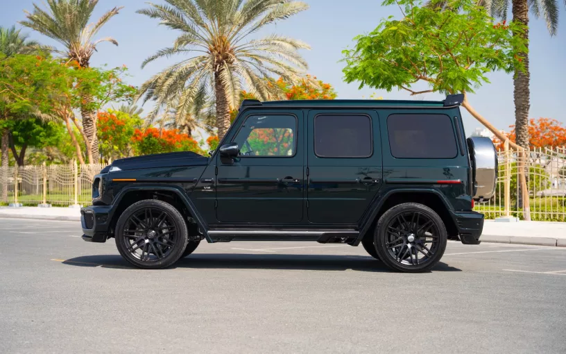 在迪拜 租 梅赛德斯 G63 AMG (绿色), 2021