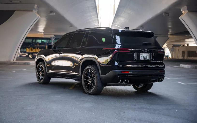 Chevrolet Traverse (Noir), 2025 &agrave; louer &agrave; Duba&iuml;