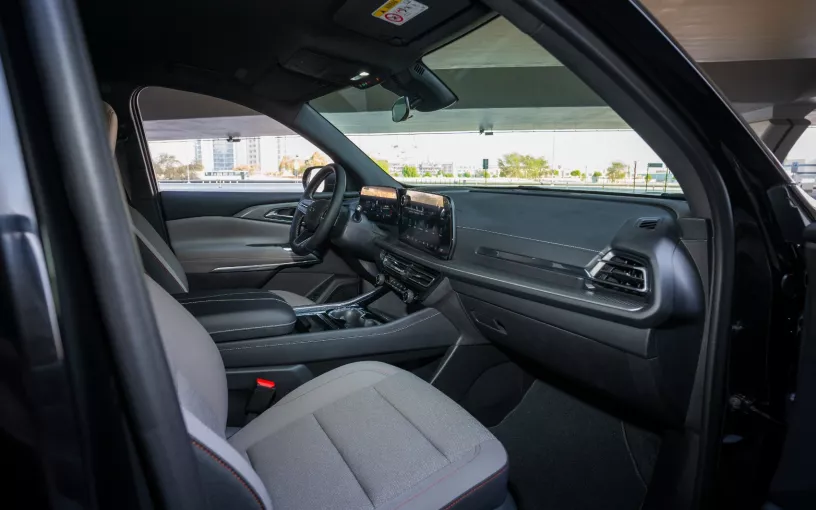 Chevrolet Traverse (Noir), 2025 &agrave; louer &agrave; Duba&iuml;