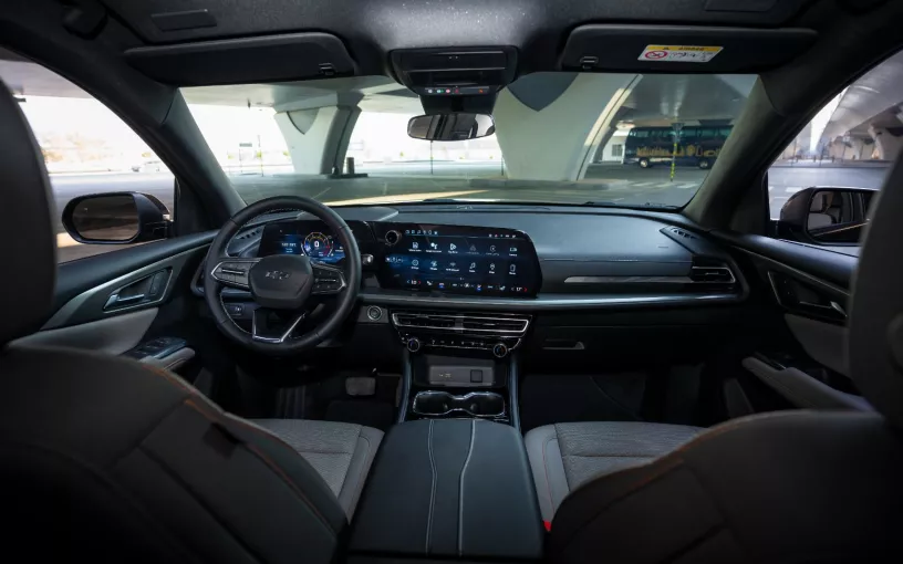 Chevrolet Traverse (Noir), 2025 &agrave; louer &agrave; Duba&iuml;