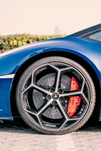 Lamborghini Evo Spyder (Синий), 2021 для аренды в Дубай