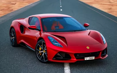 在迪拜 租 Lotus Emira (红色), 2023