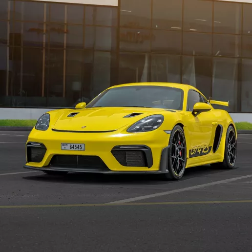 Porsche GT4 (Желтый), 2023 для аренды в Дубай