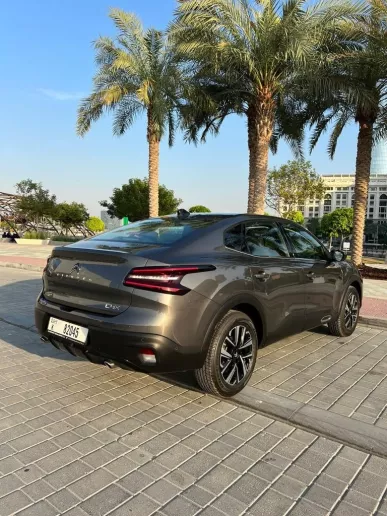 Citroen C4X (Grise), 2025 &agrave; louer &agrave; Duba&iuml;