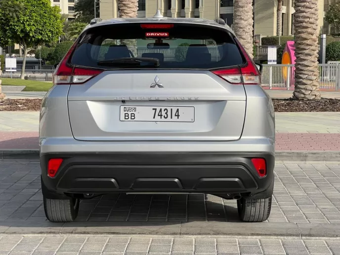 Mitsubishi Eclipse (Grise), 2025 &agrave; louer &agrave; Sharjah